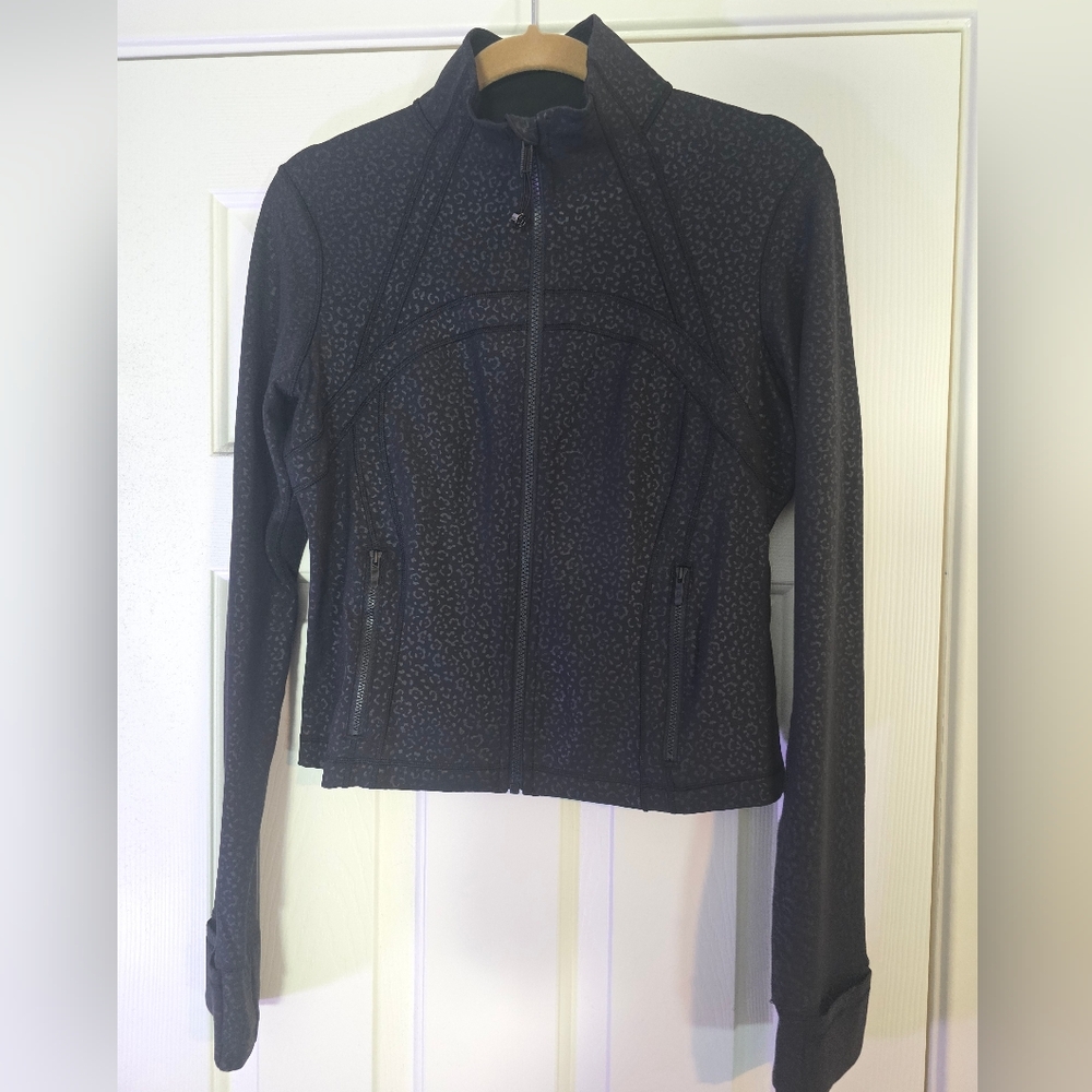 NWOT Lululemon Cropped Define Jacket Nulu